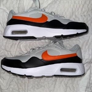 Men’s Nike Air Max SC - Size 10 / Women’s 11.5